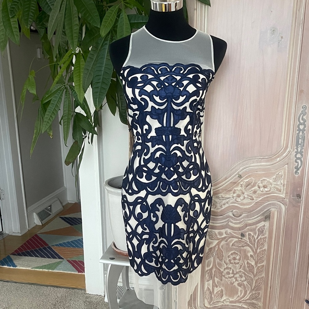 Julia Jordan Mini Dress